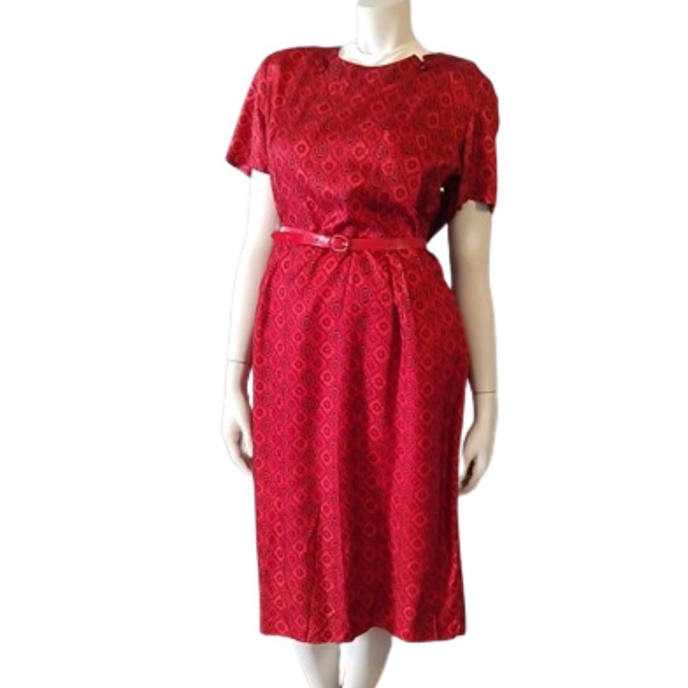 Larger Size 1950s Vintage Red Print Fitted Slim Dress Short Sleeves Bust 45 XL